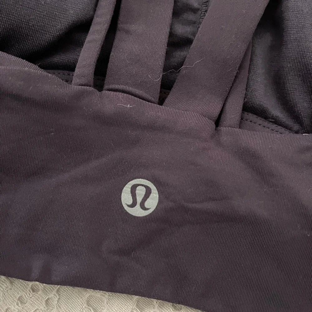 Lululemon sports bra with padding - Picture 3 of 7